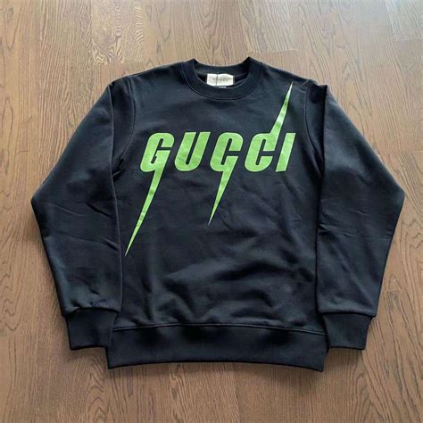 sudaderas sin capucha gucci.